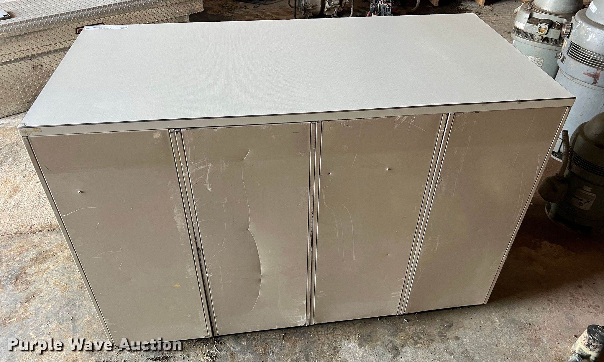 Furniture in Columbia, MO Item MS9025 sold Purple Wave