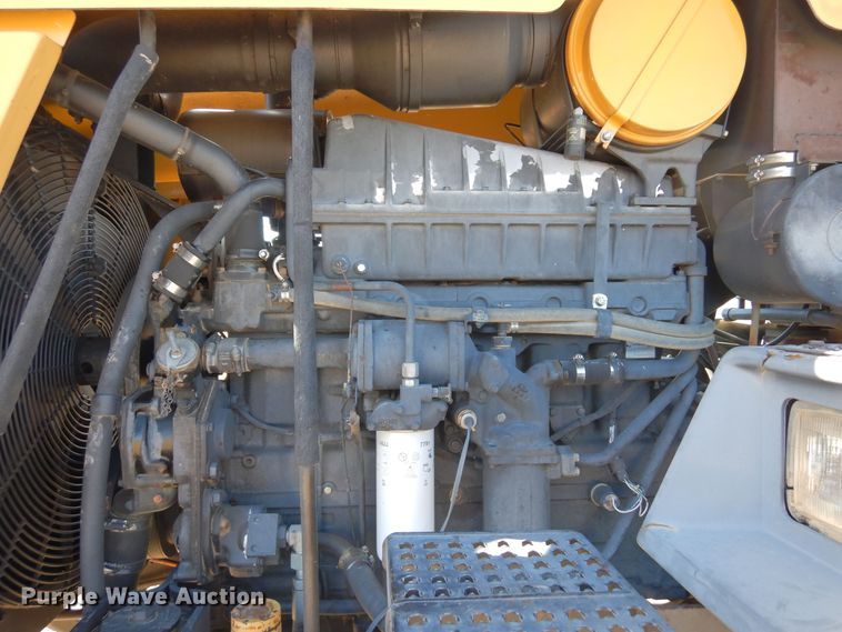 image for item DF8120 1992 Caterpillar Challenger 65B  tractor