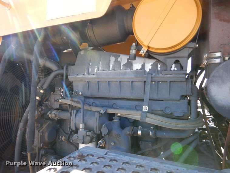 image for item DF8120 1992 Caterpillar Challenger 65B  tractor