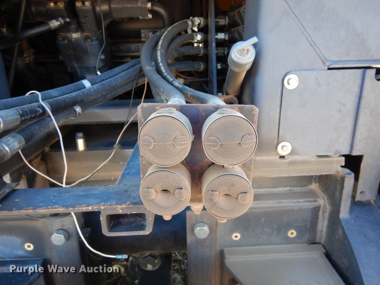 image for item DF8120 1992 Caterpillar Challenger 65B  tractor