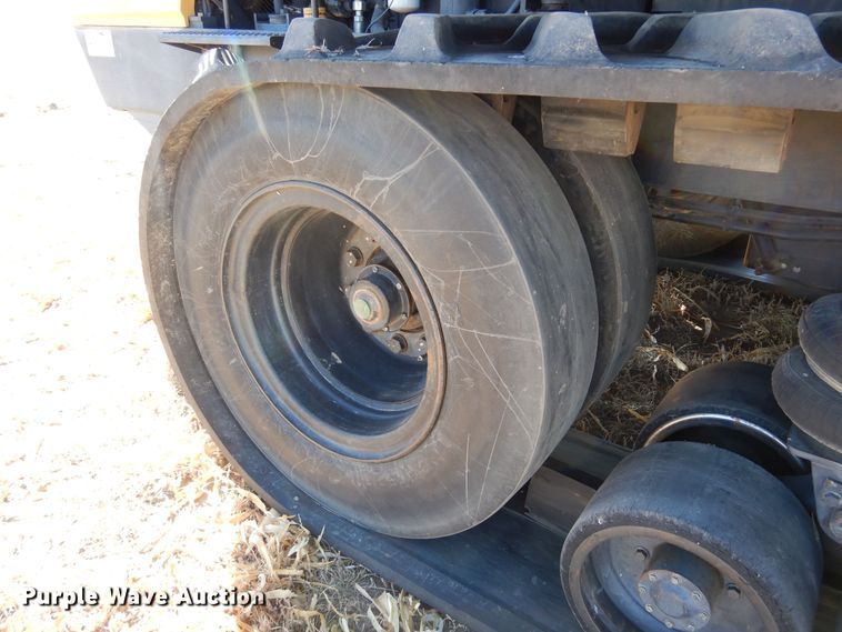 image for item DF8120 1992 Caterpillar Challenger 65B  tractor