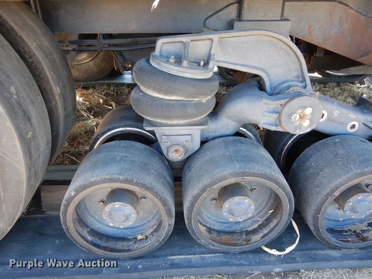 image for item DF8120 1992 Caterpillar Challenger 65B  tractor