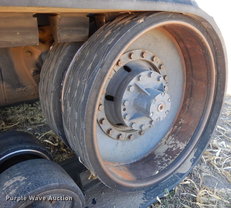 image for item DF8120 1992 Caterpillar Challenger 65B  tractor