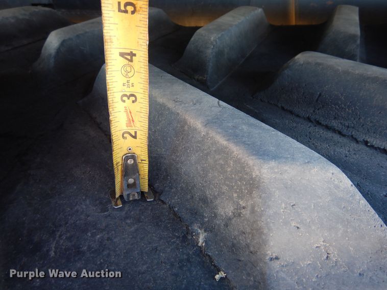 image for item DF8120 1992 Caterpillar Challenger 65B  tractor