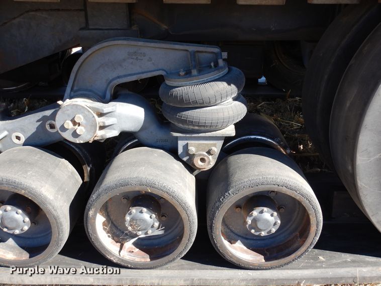 image for item DF8120 1992 Caterpillar Challenger 65B  tractor