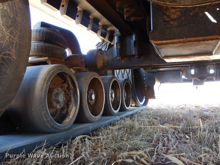 image for item DF8120 1992 Caterpillar Challenger 65B  tractor