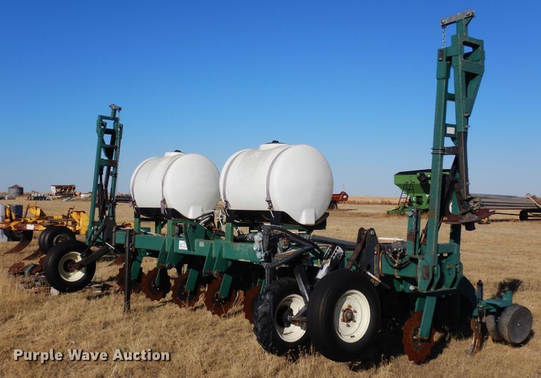 image for item DF8150 Moore-built  strip-till