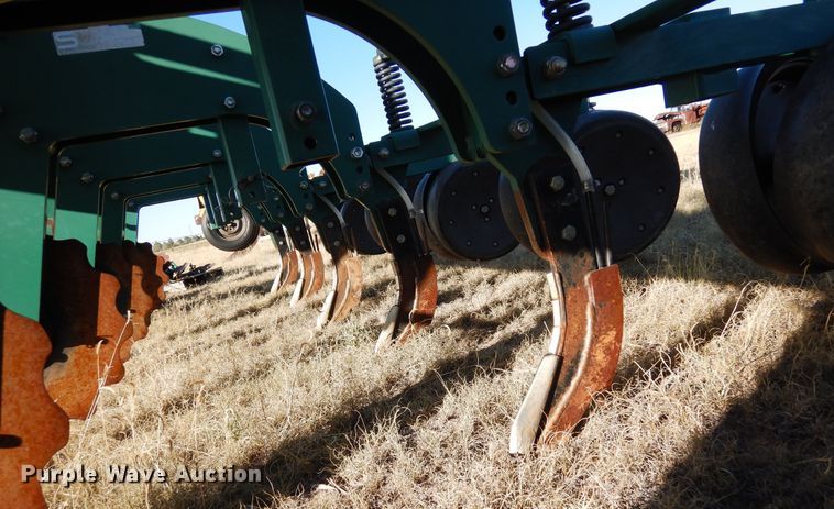 image for item DF8150 Moore-built  strip-till