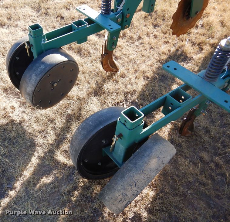 image for item DF8150 Moore-built  strip-till