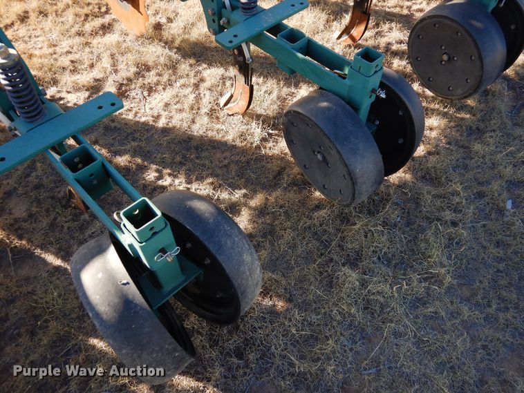 image for item DF8150 Moore-built  strip-till