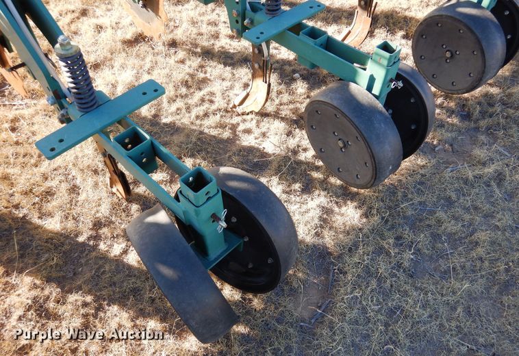 image for item DF8150 Moore-built  strip-till