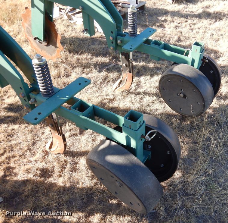 image for item DF8150 Moore-built  strip-till