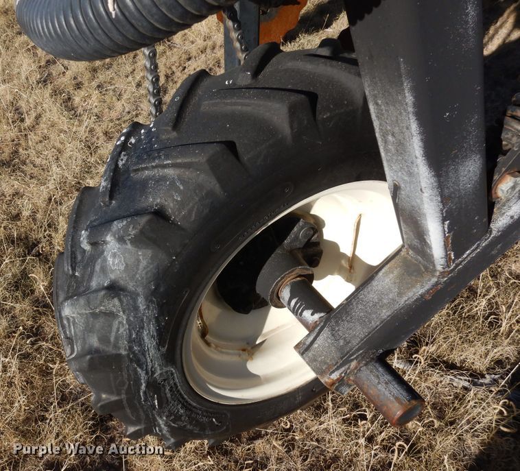 image for item DF8150 Moore-built  strip-till