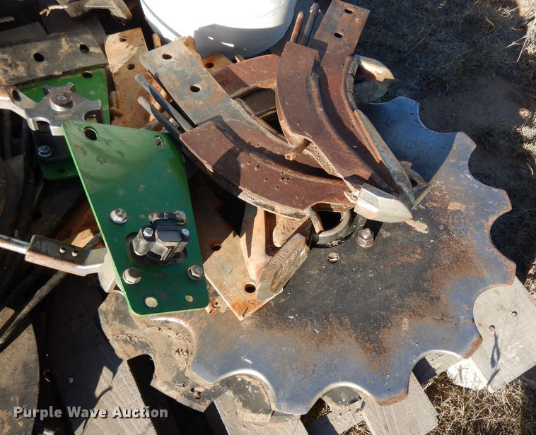 image for item DF8150 Moore-built  strip-till