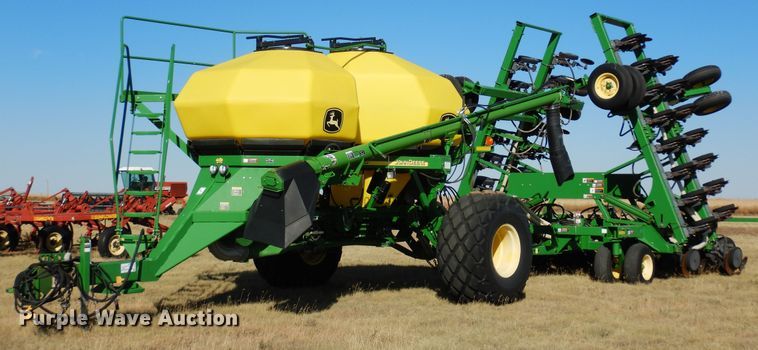 image for item DF8154 2010 John Deere 1890  air seeder