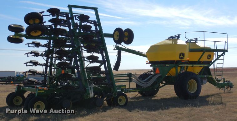 image for item DF8154 2010 John Deere 1890  air seeder