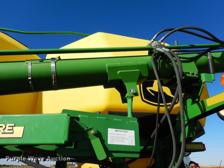 image for item DF8154 2010 John Deere 1890  air seeder