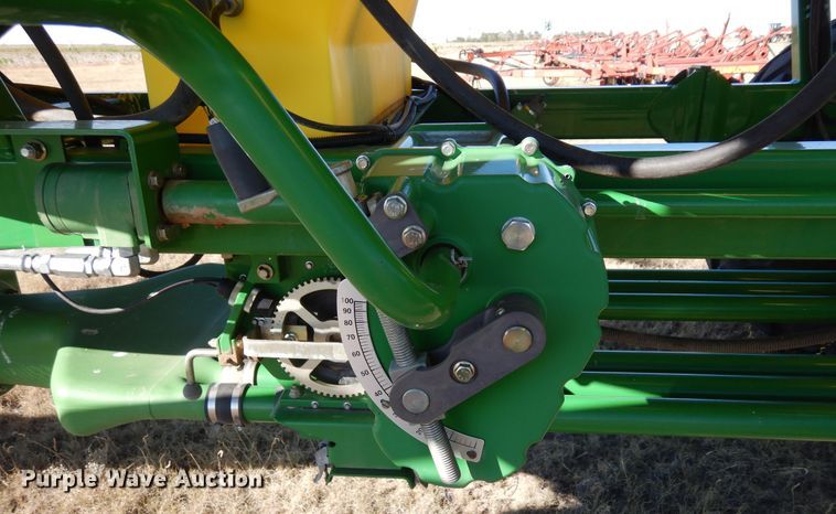 image for item DF8154 2010 John Deere 1890  air seeder