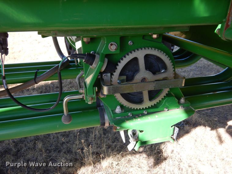 image for item DF8154 2010 John Deere 1890  air seeder