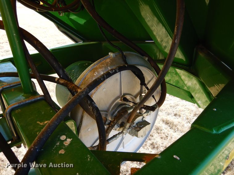 image for item DF8154 2010 John Deere 1890  air seeder