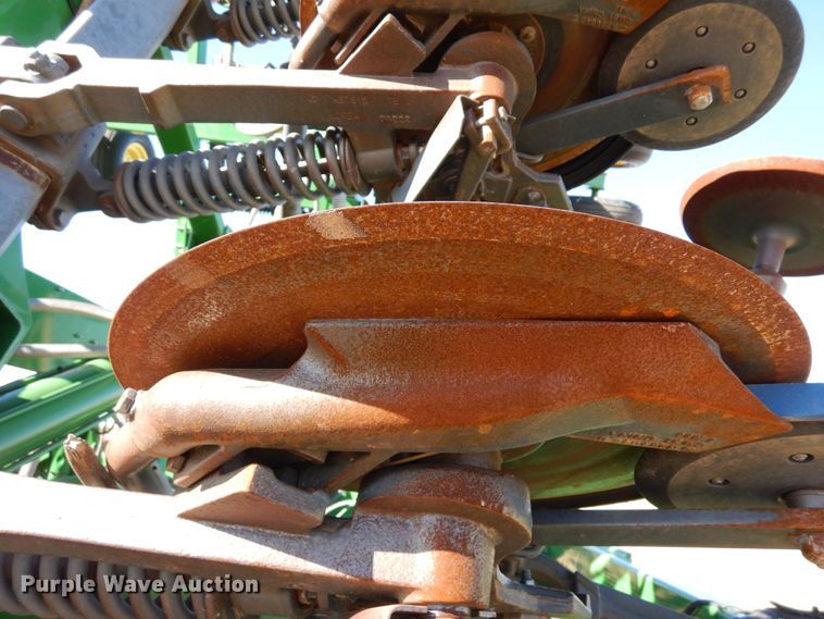 image for item DF8154 2010 John Deere 1890  air seeder