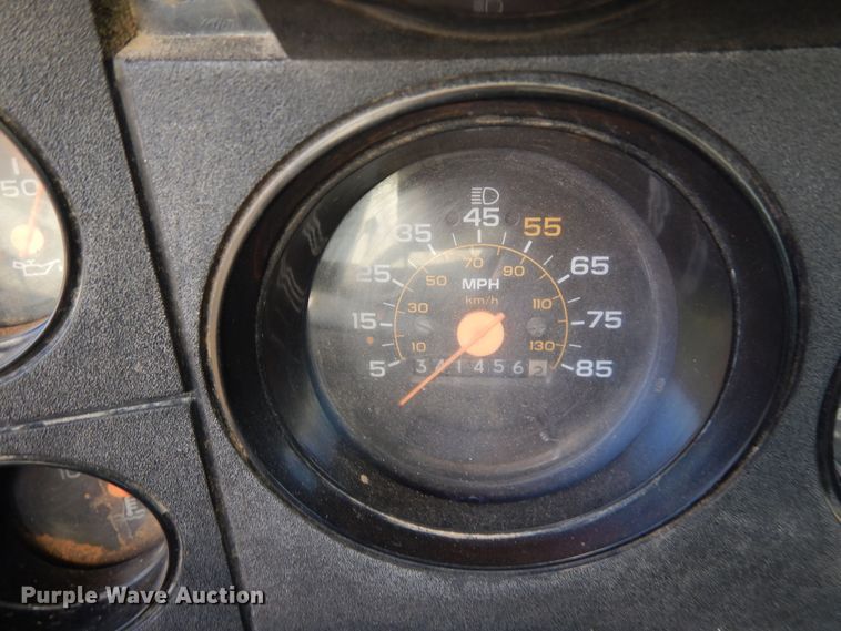 image for item DF8159 1988 GMC TopKick  grain truck