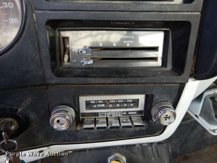 image for item DF8159 1988 GMC TopKick  grain truck