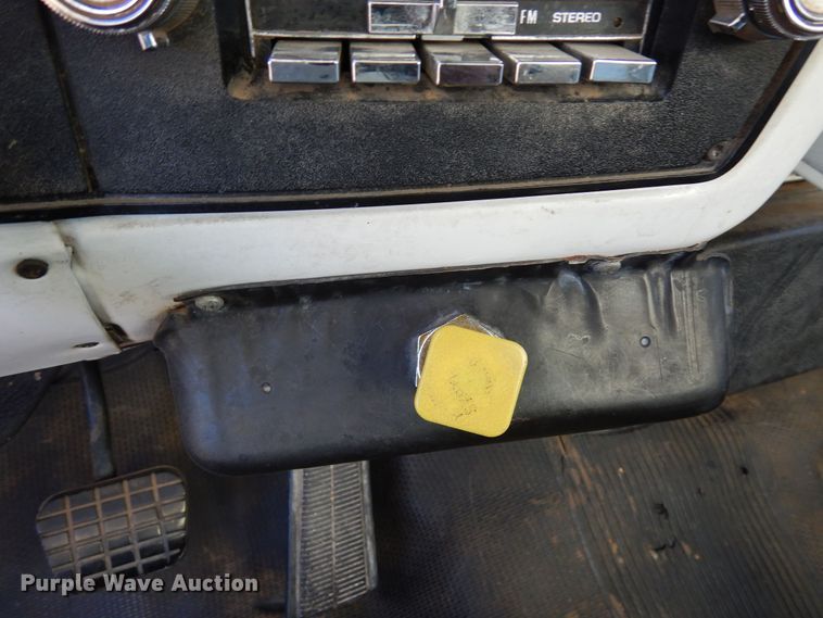 image for item DF8159 1988 GMC TopKick  grain truck