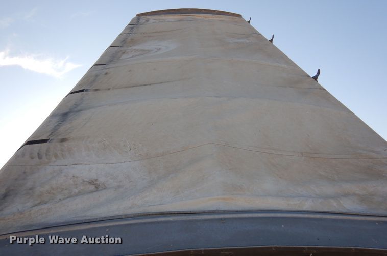 image for item DF8159 1988 GMC TopKick  grain truck