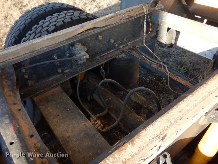 image for item DF8159 1988 GMC TopKick  grain truck