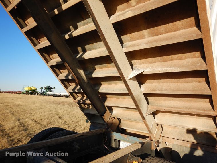 image for item DF8159 1988 GMC TopKick  grain truck