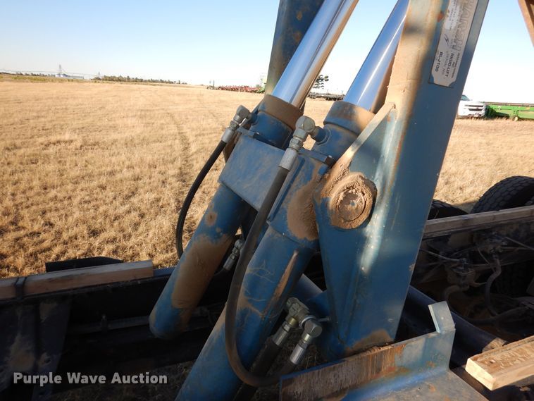 image for item DF8159 1988 GMC TopKick  grain truck