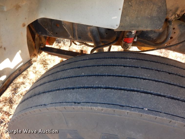 image for item DF8159 1988 GMC TopKick  grain truck