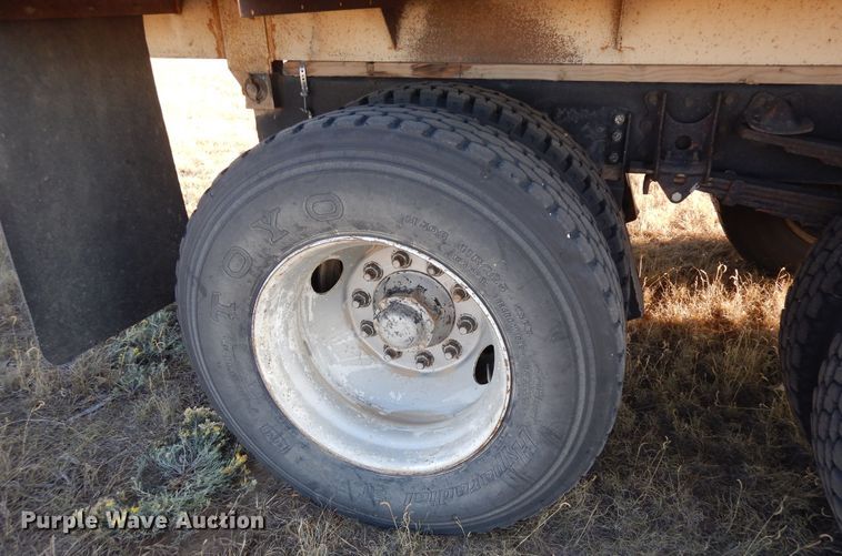 image for item DF8159 1988 GMC TopKick  grain truck