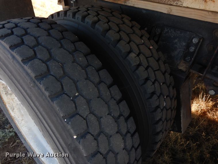 image for item DF8159 1988 GMC TopKick  grain truck