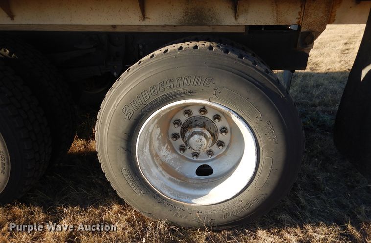 image for item DF8159 1988 GMC TopKick  grain truck