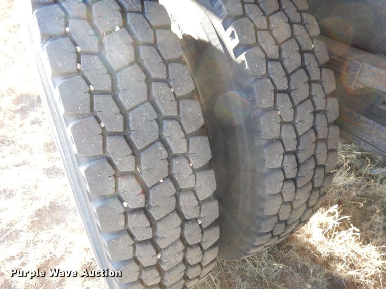 image for item DF8159 1988 GMC TopKick  grain truck