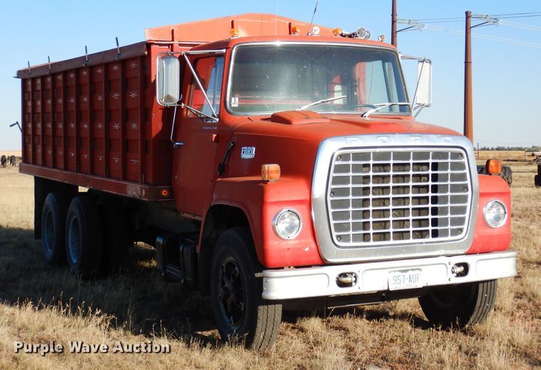 image for item DF8160 1979 Ford 7000  grain truck