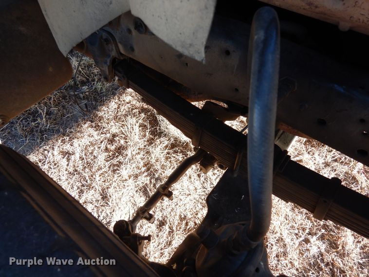 image for item DF8160 1979 Ford 7000  grain truck