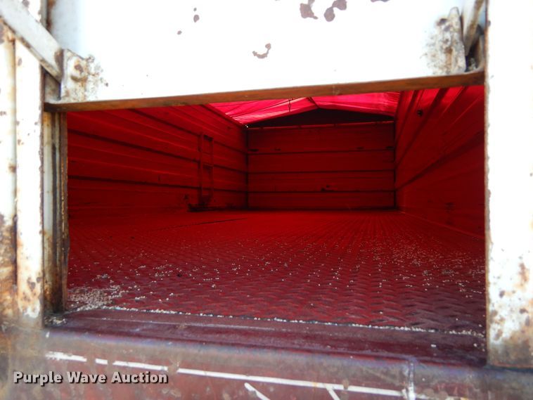 image for item DF8160 1979 Ford 7000  grain truck