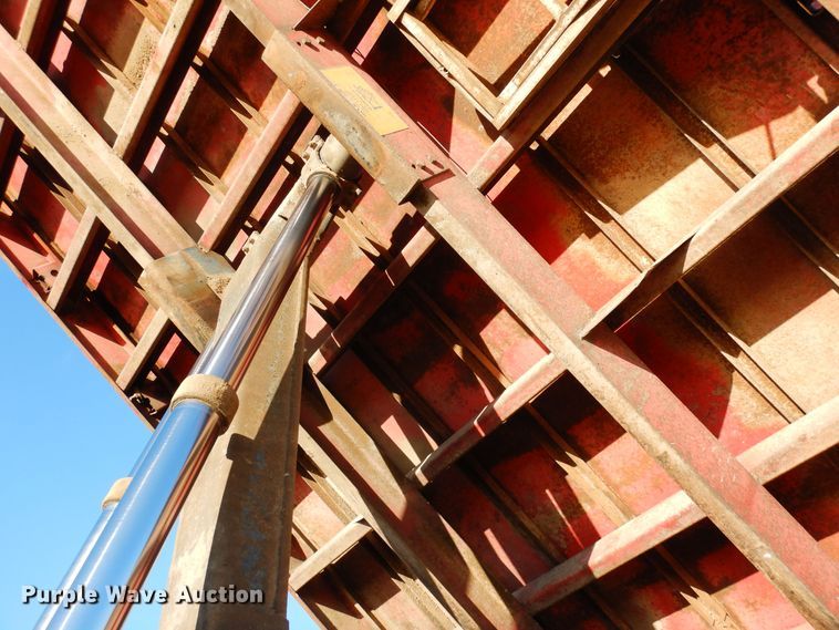 image for item DF8160 1979 Ford 7000  grain truck