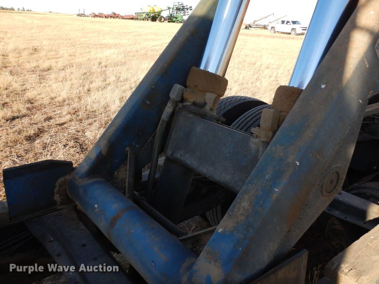 image for item DF8160 1979 Ford 7000  grain truck