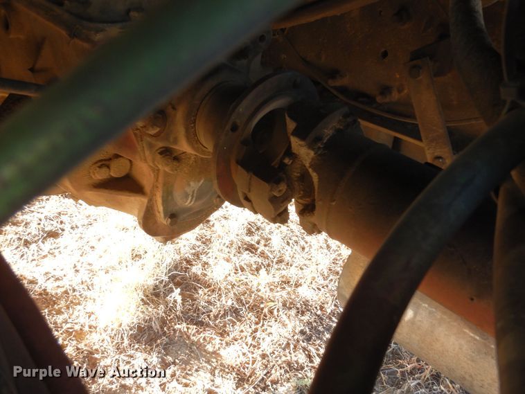 image for item DF8160 1979 Ford 7000  grain truck