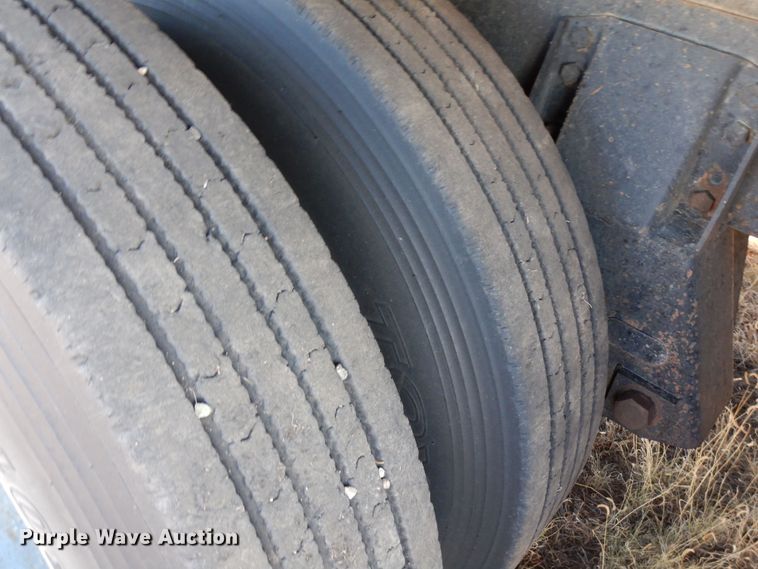 image for item DF8160 1979 Ford 7000  grain truck