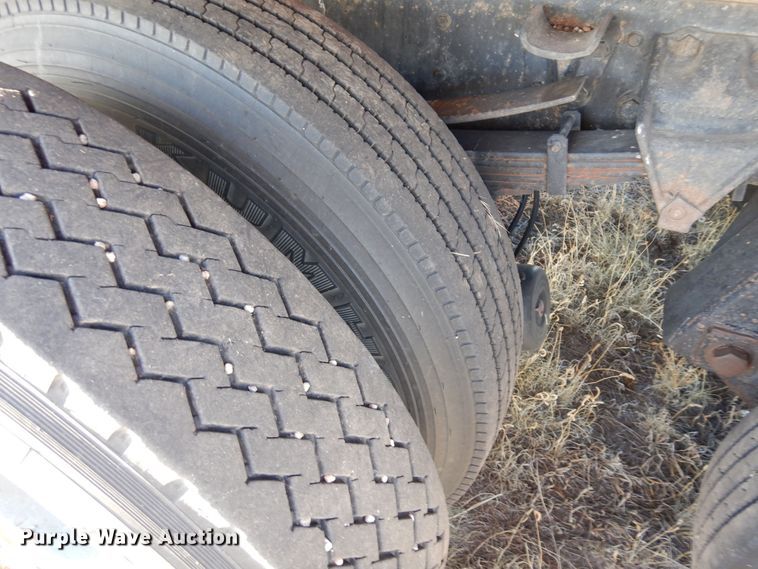 image for item DF8160 1979 Ford 7000  grain truck