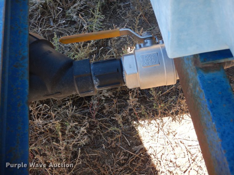 image for item DF8163 Duo Lift  nurse tank trailer