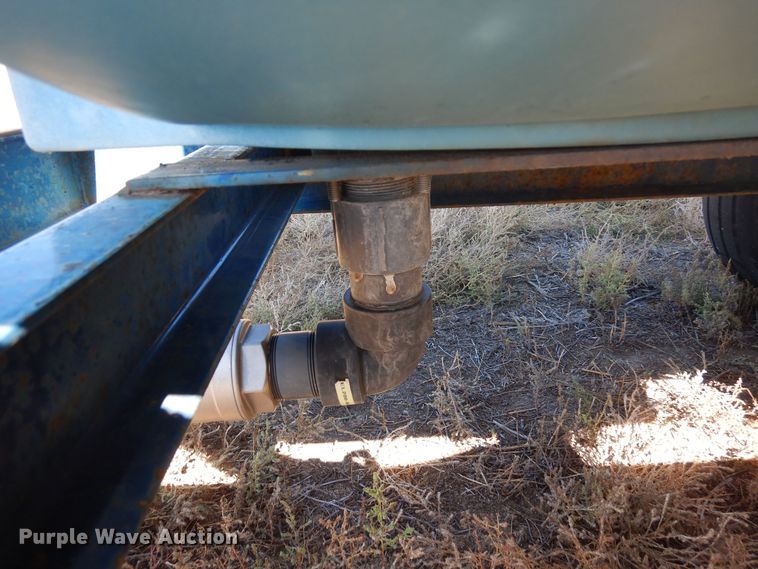 image for item DF8163 Duo Lift  nurse tank trailer