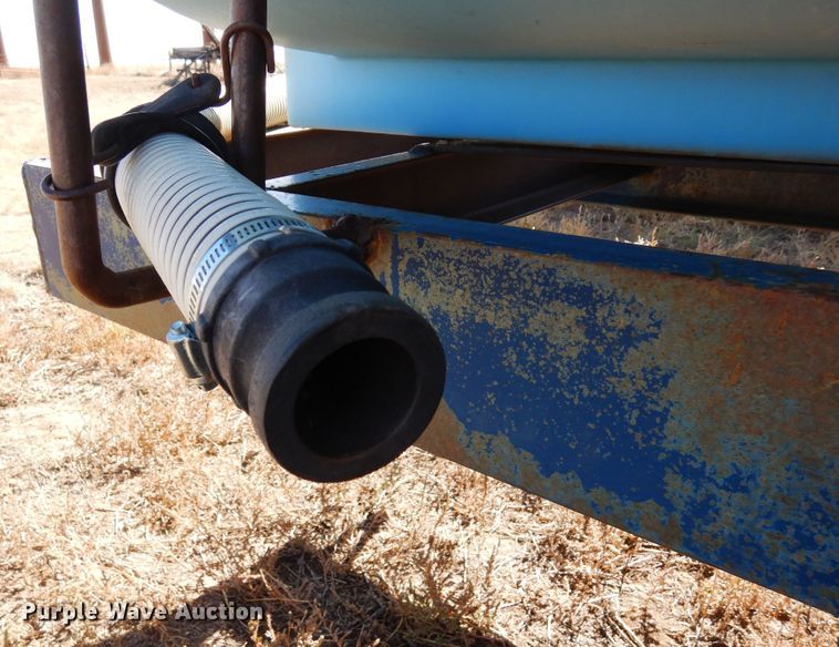 image for item DF8163 Duo Lift  nurse tank trailer