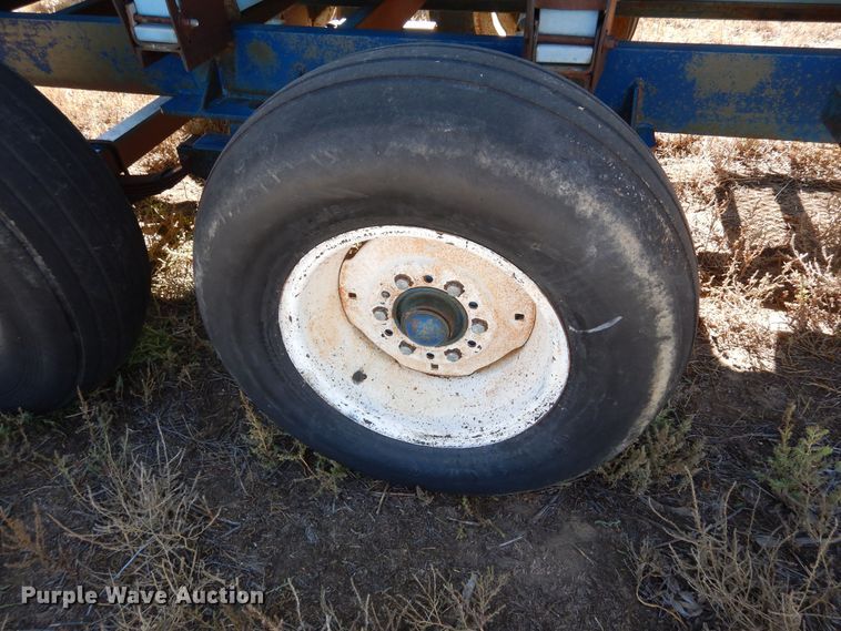 image for item DF8163 Duo Lift  nurse tank trailer