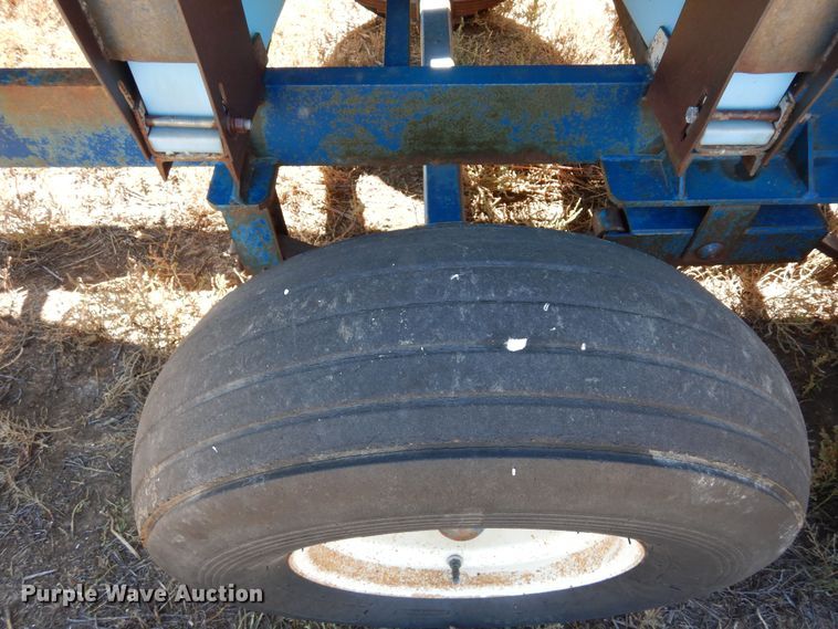 image for item DF8163 Duo Lift  nurse tank trailer